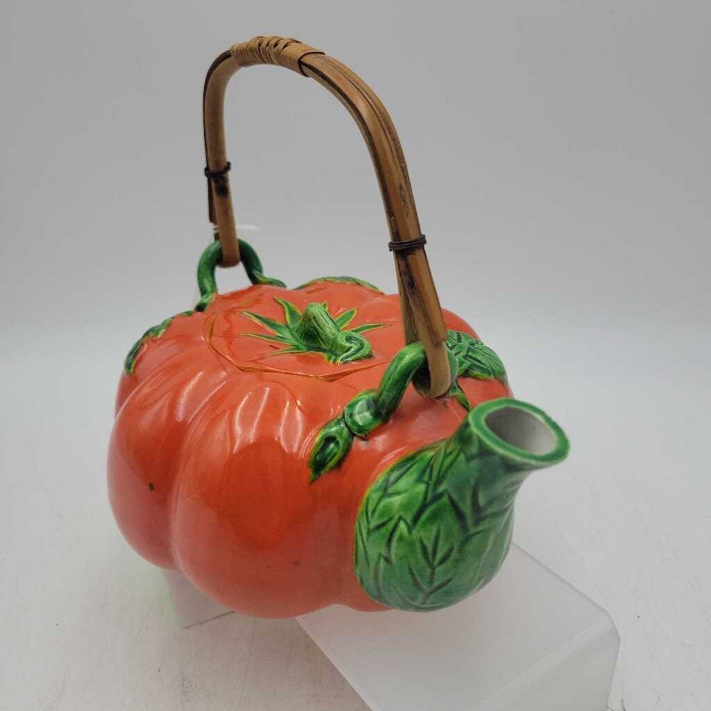 Tomato or Pumpkin Teapot Maruhon Ware Japan 1950s, bamboo handle vegetable