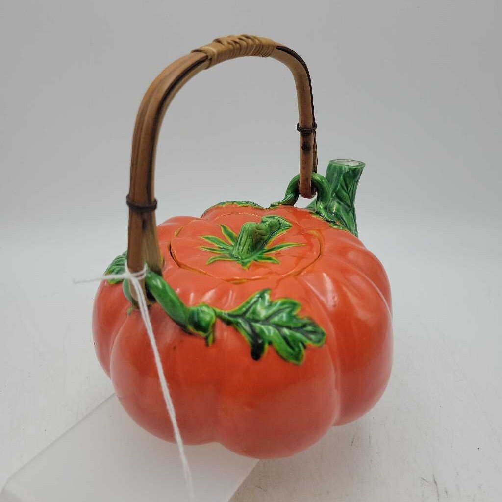 Tomato or Pumpkin Teapot Maruhon Ware Japan 1950s, bamboo handle vegetable