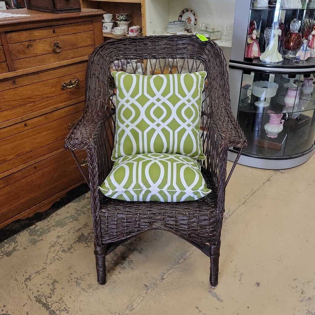 Vintage Wicker Chair with cushion (YVO) (604)