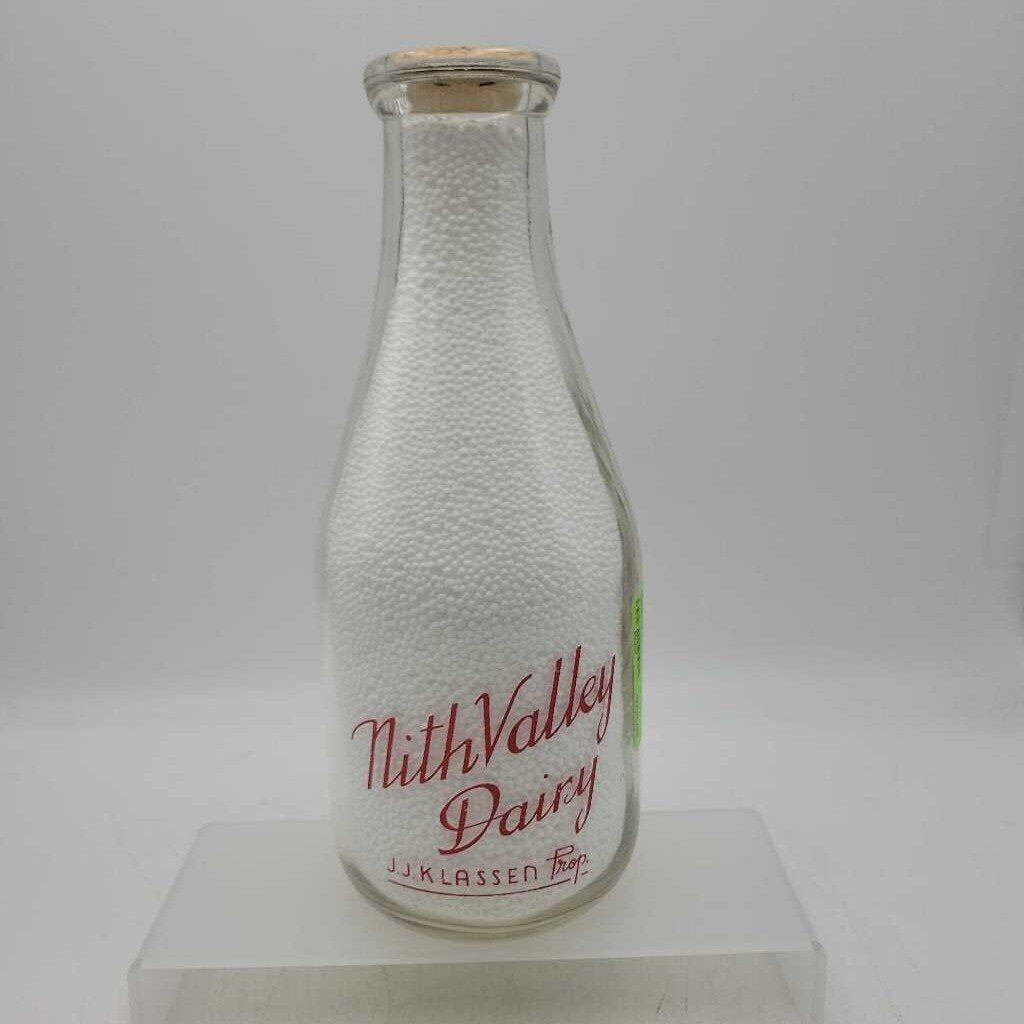 Nith Valley Dairy Milk bottle New Hamburg (JEF)