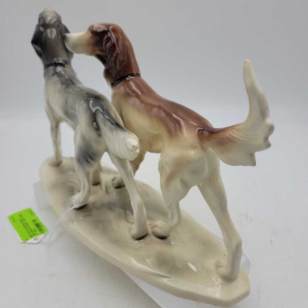 Pair of Hunting Dogs Hertzwig Porcelain Figure (BS)
