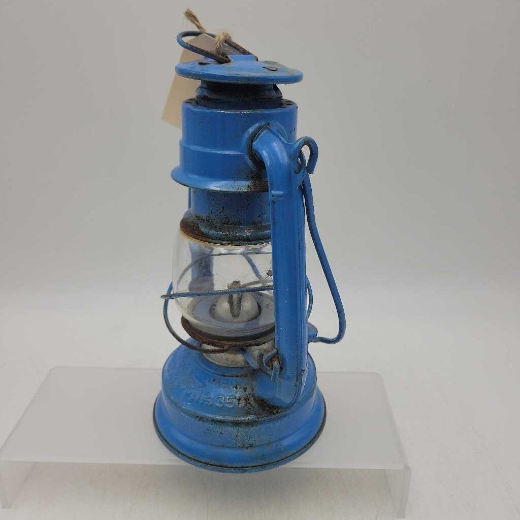 Blue Barn oil lantern, Winged Wheel no 350 (GBZ)