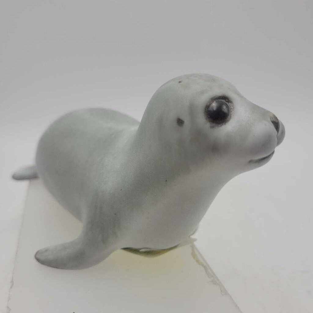 Vintage Anderson Pottery Baby Seal (OH)