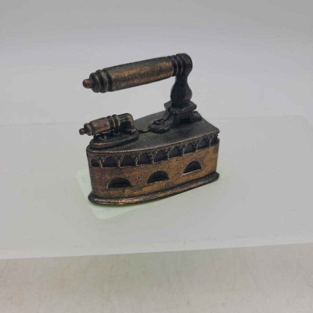 Miniature metal Iron (JAS)