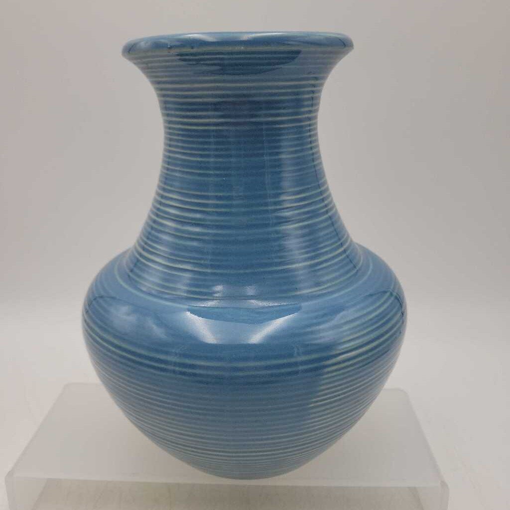McCoy Pottery Vase 5012 (YVO) (605)