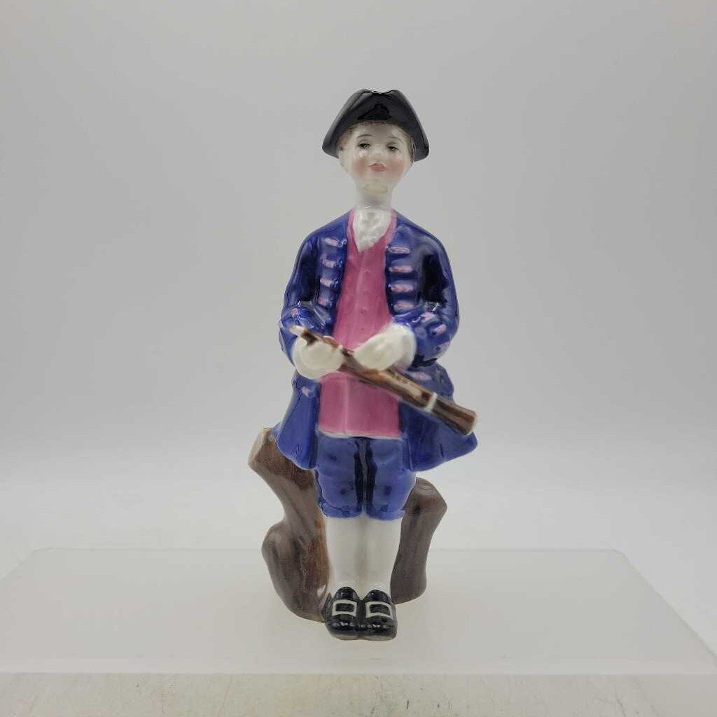 Royal Doulton "Boy from Williamsburg" HN2783 (JAS)