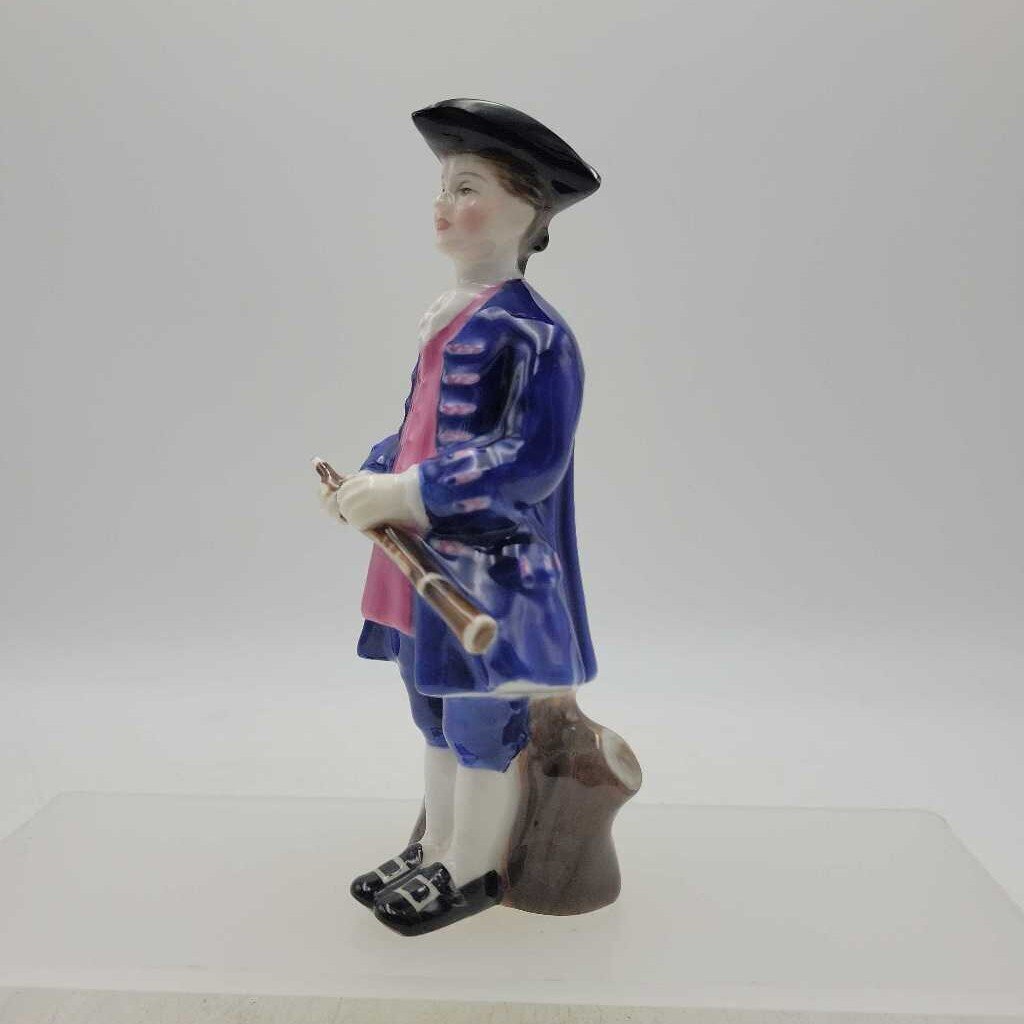 Royal Doulton "Boy from Williamsburg" HN2783 (JAS)