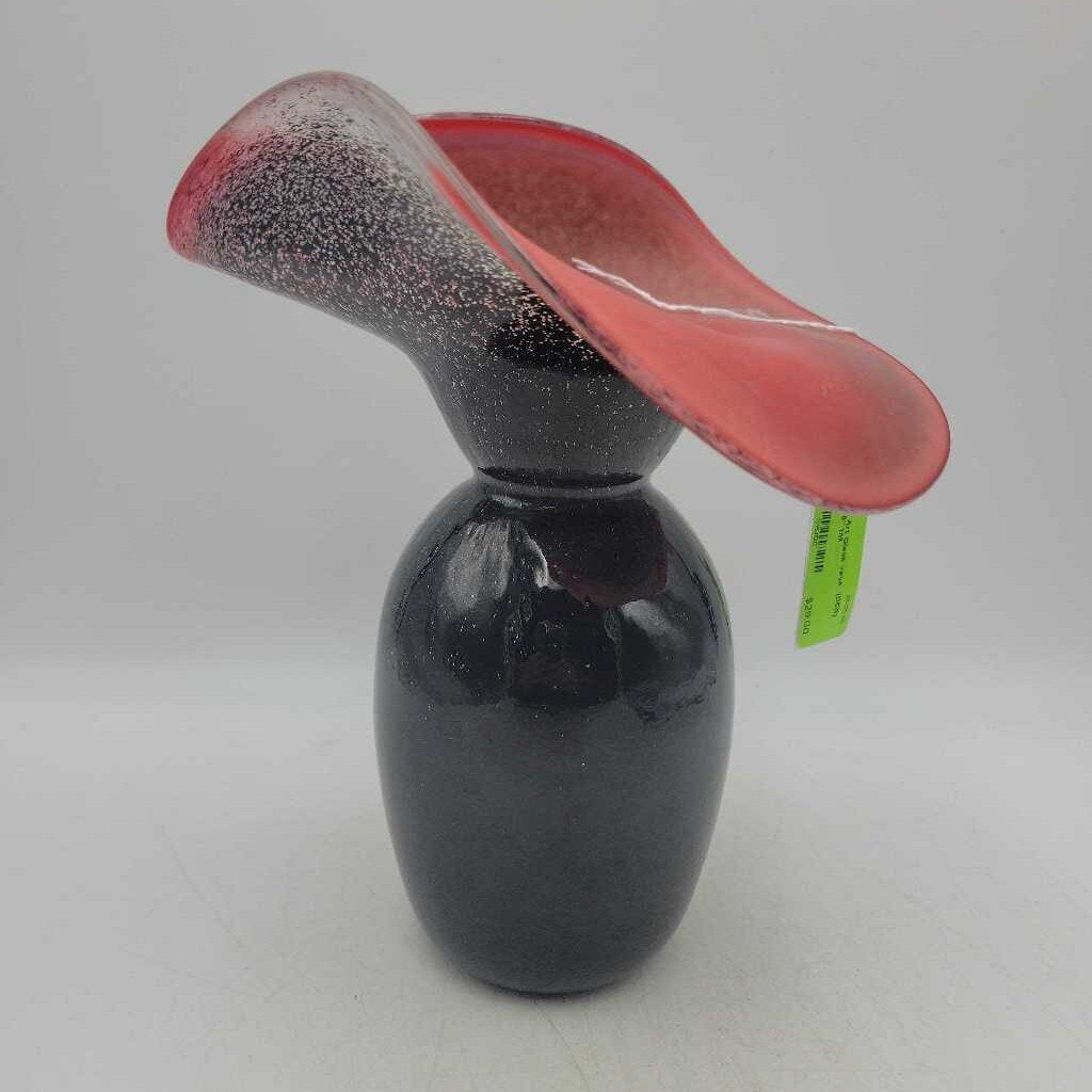 Art Glass vase (DEB)