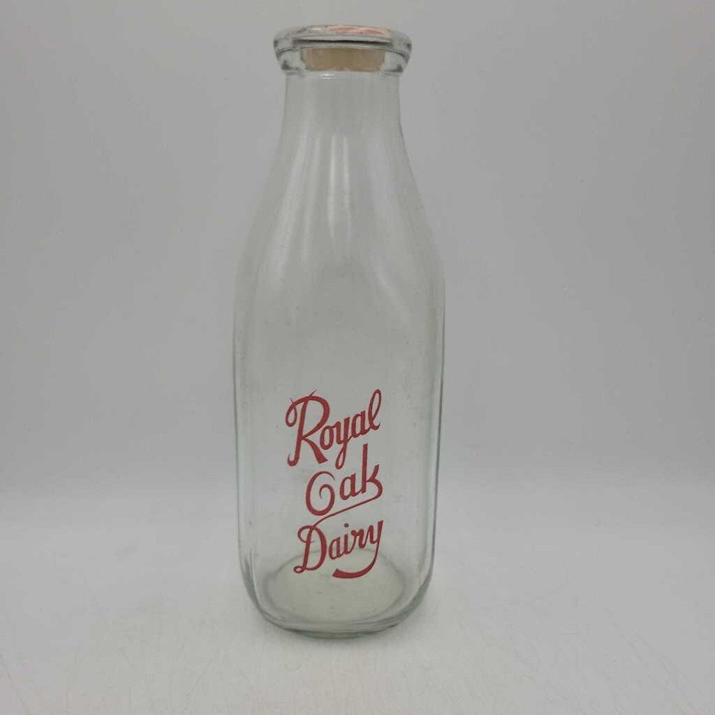 Royal Oak Dairy quart Milk bottle Hamilton (JEF)