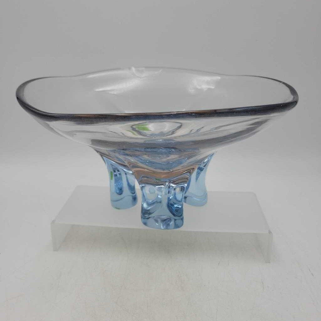 Art Glass Footed MCM vase (DEB)