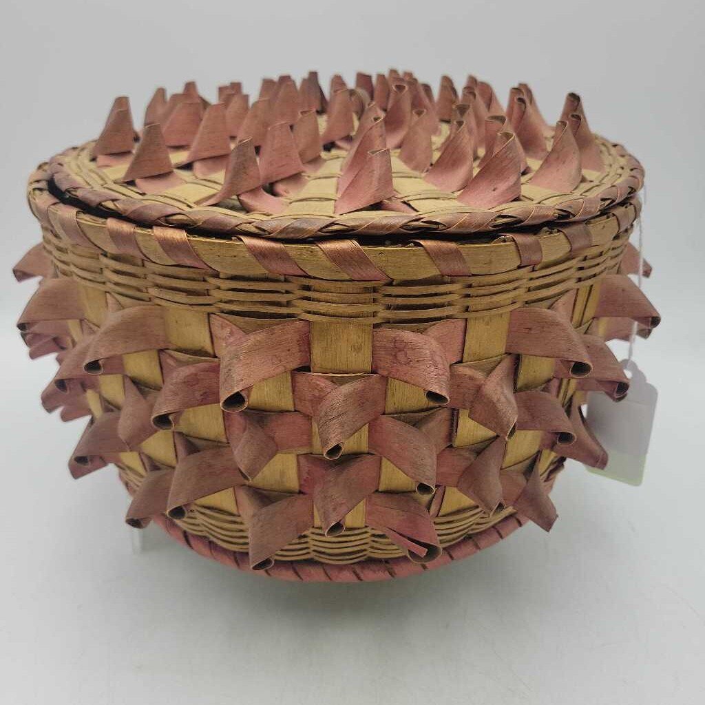 Native Covered Basket (DEB)