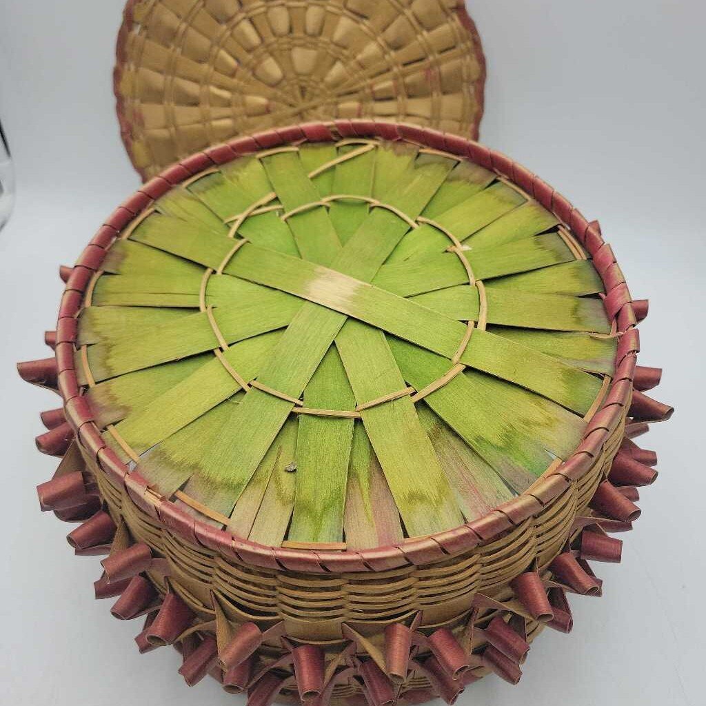 Native Covered Basket (DEB)