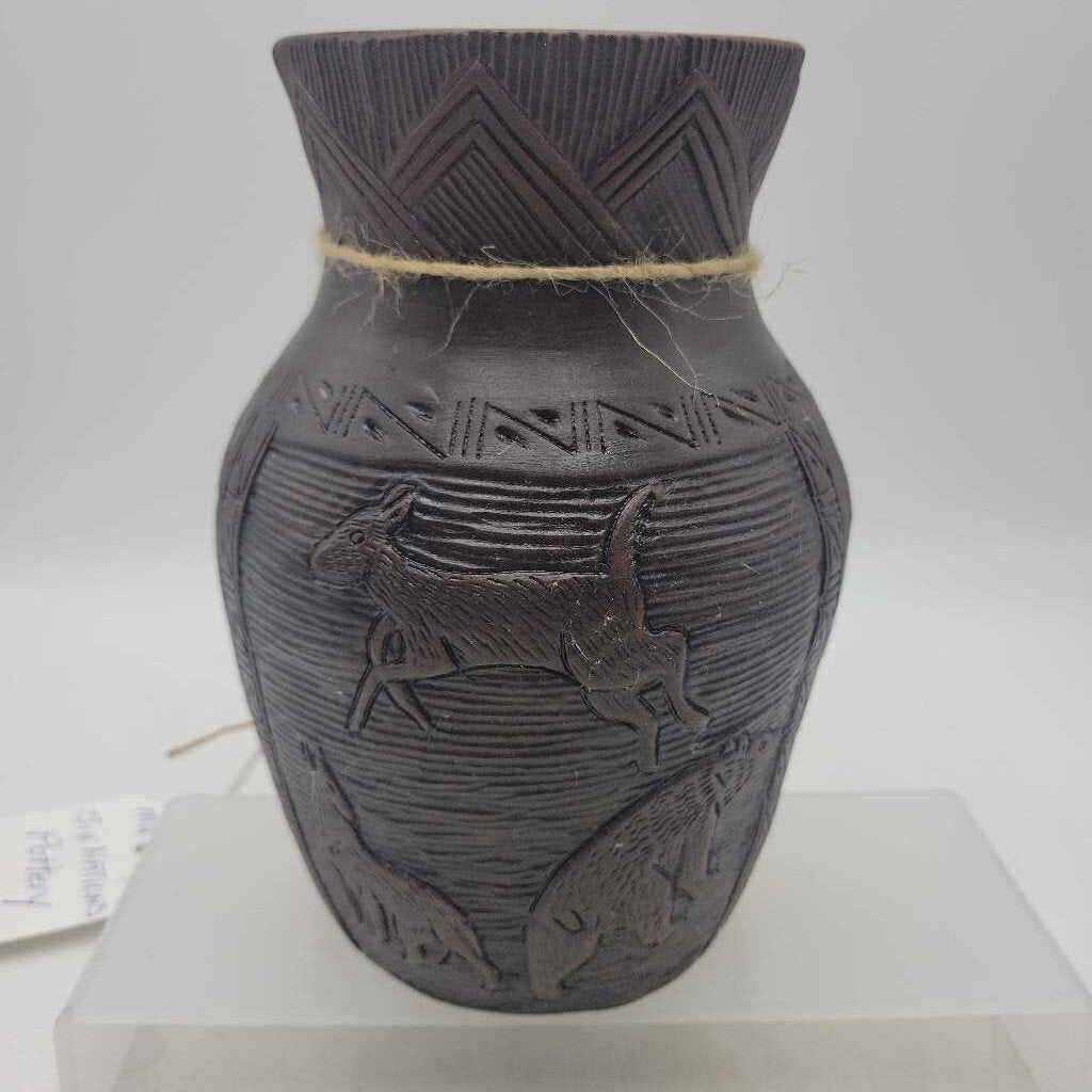 Six Nations Pottery Vase Signed Santhony (M2) #10)