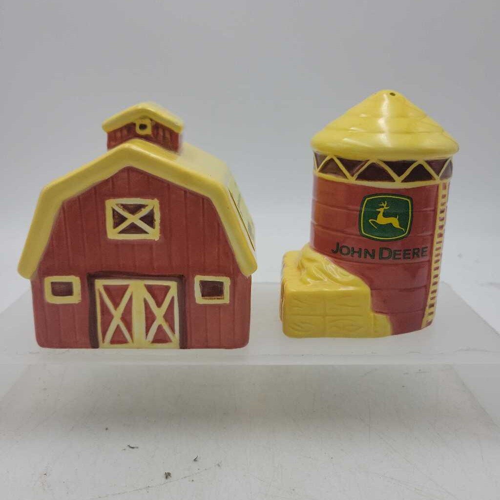 John Deere Salt & Pepper (DR)