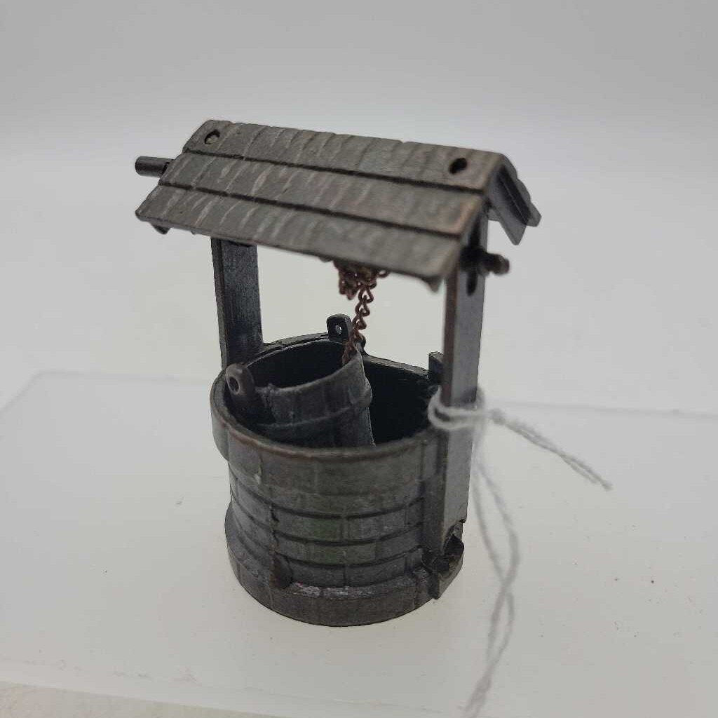 Wishing Well Pencil sharpener (JAS)
