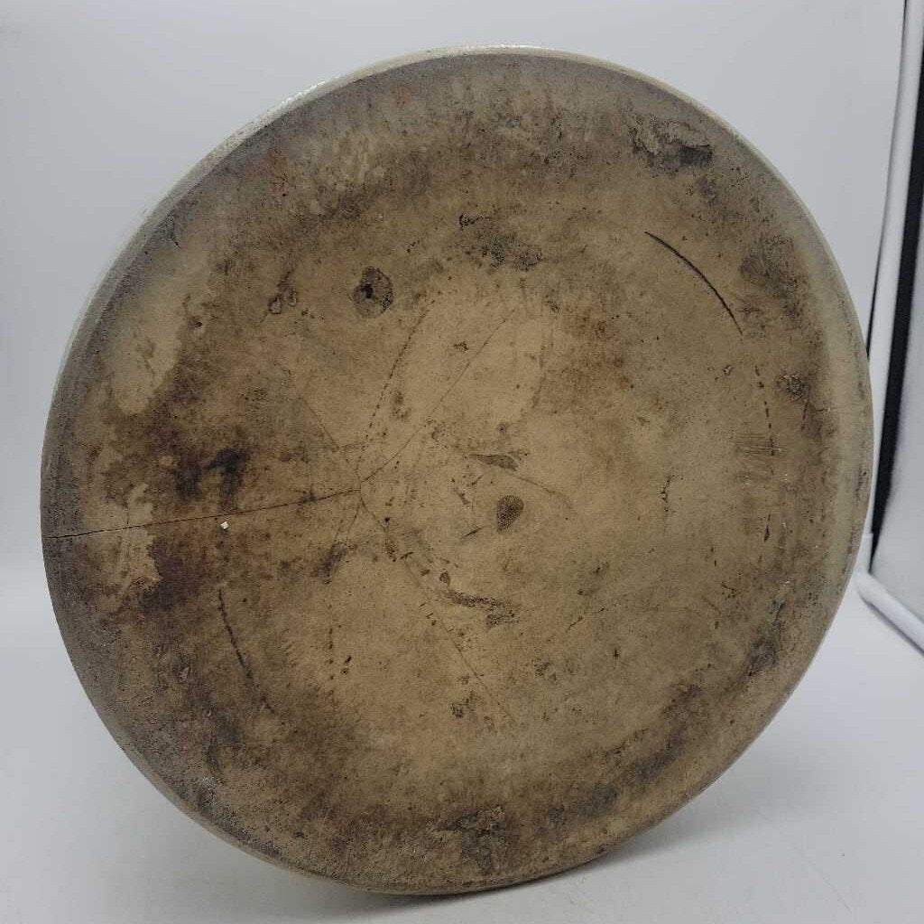 W E Welding Brantford On. 5 Crock as found (JAS)