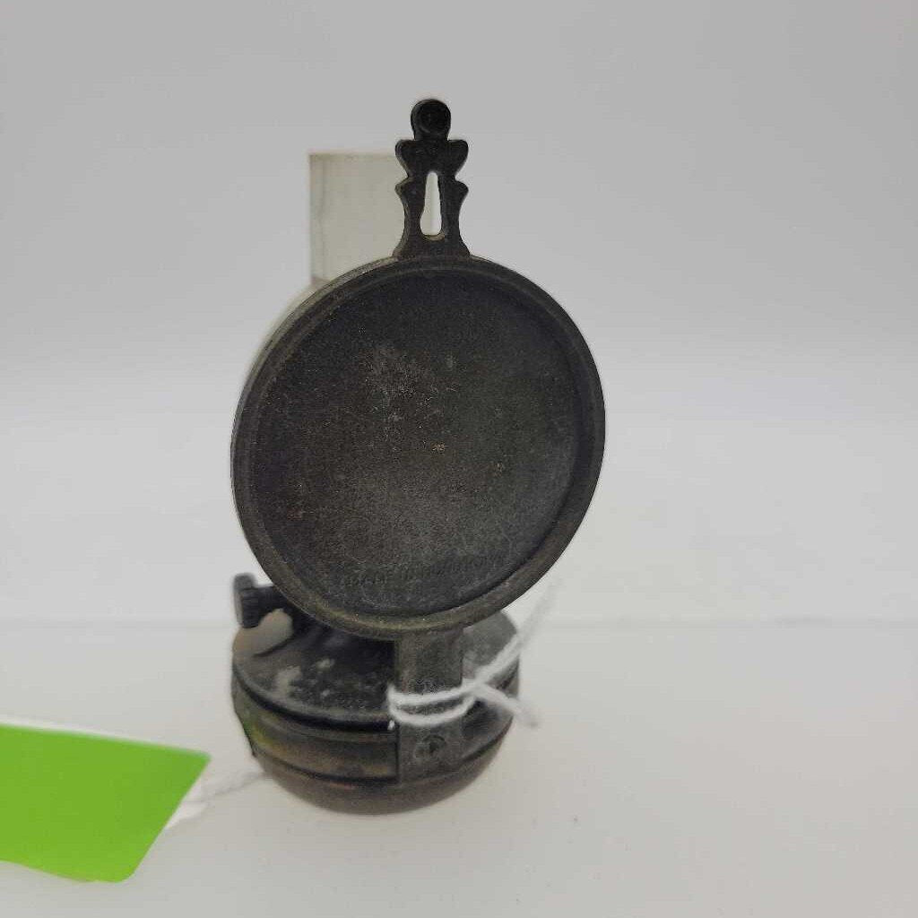 Oil Lantern Pencil sharpener (JAS)
