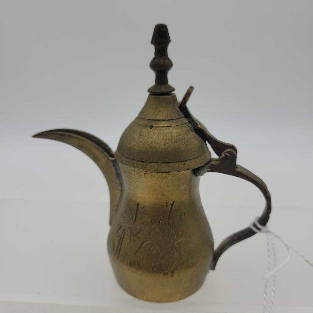 Miniature Brass Tea pot JAS)