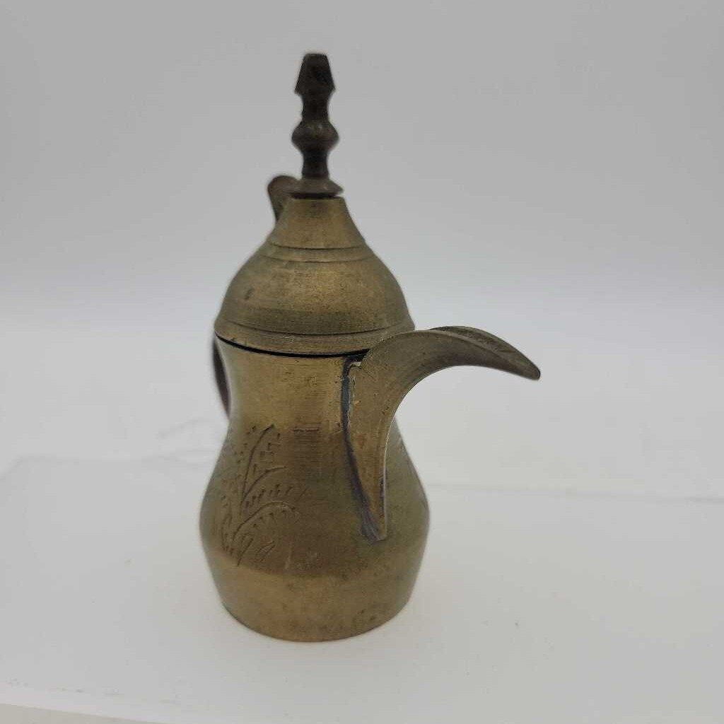 Miniature Brass Tea pot JAS)