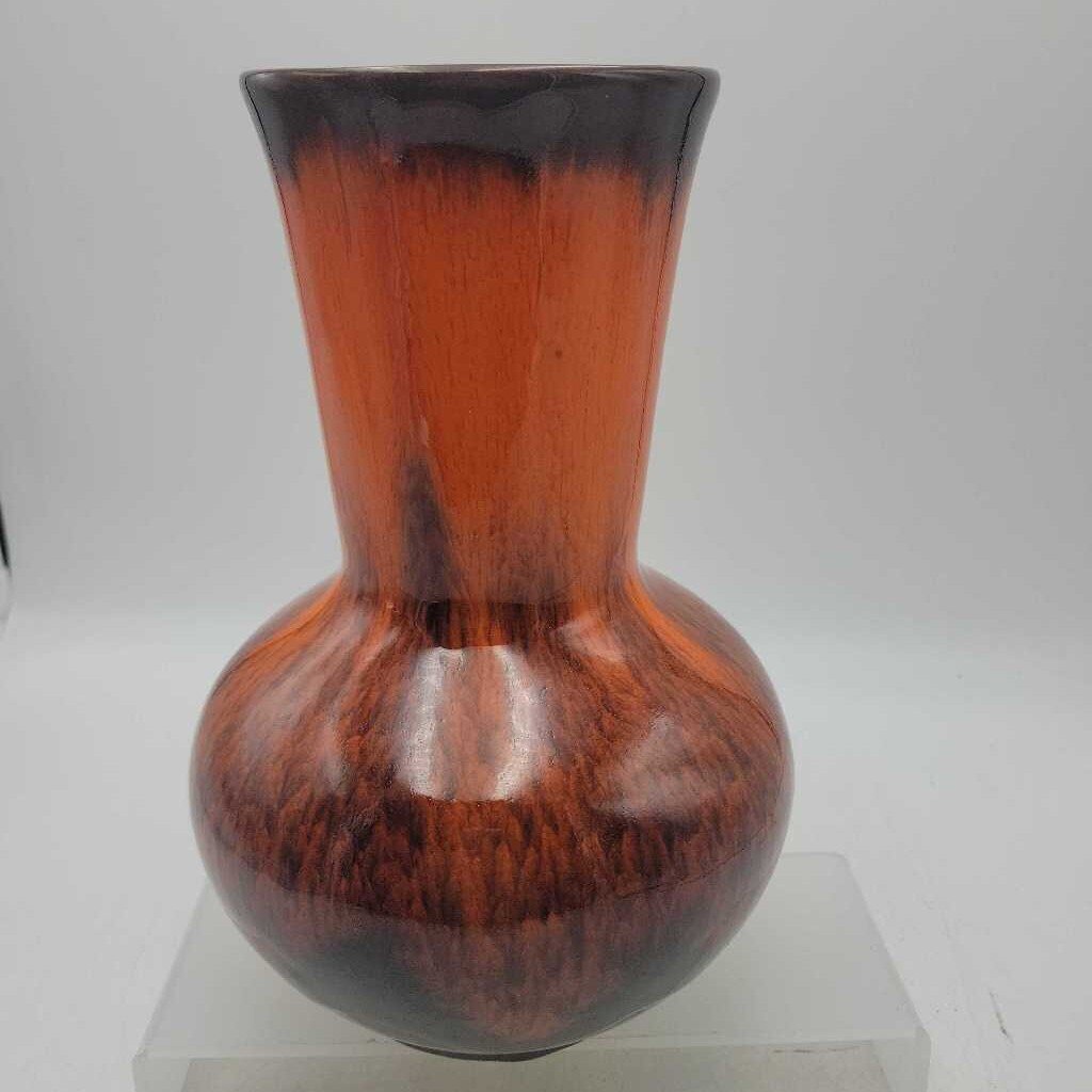 Canadiana Pottery LTD Vase