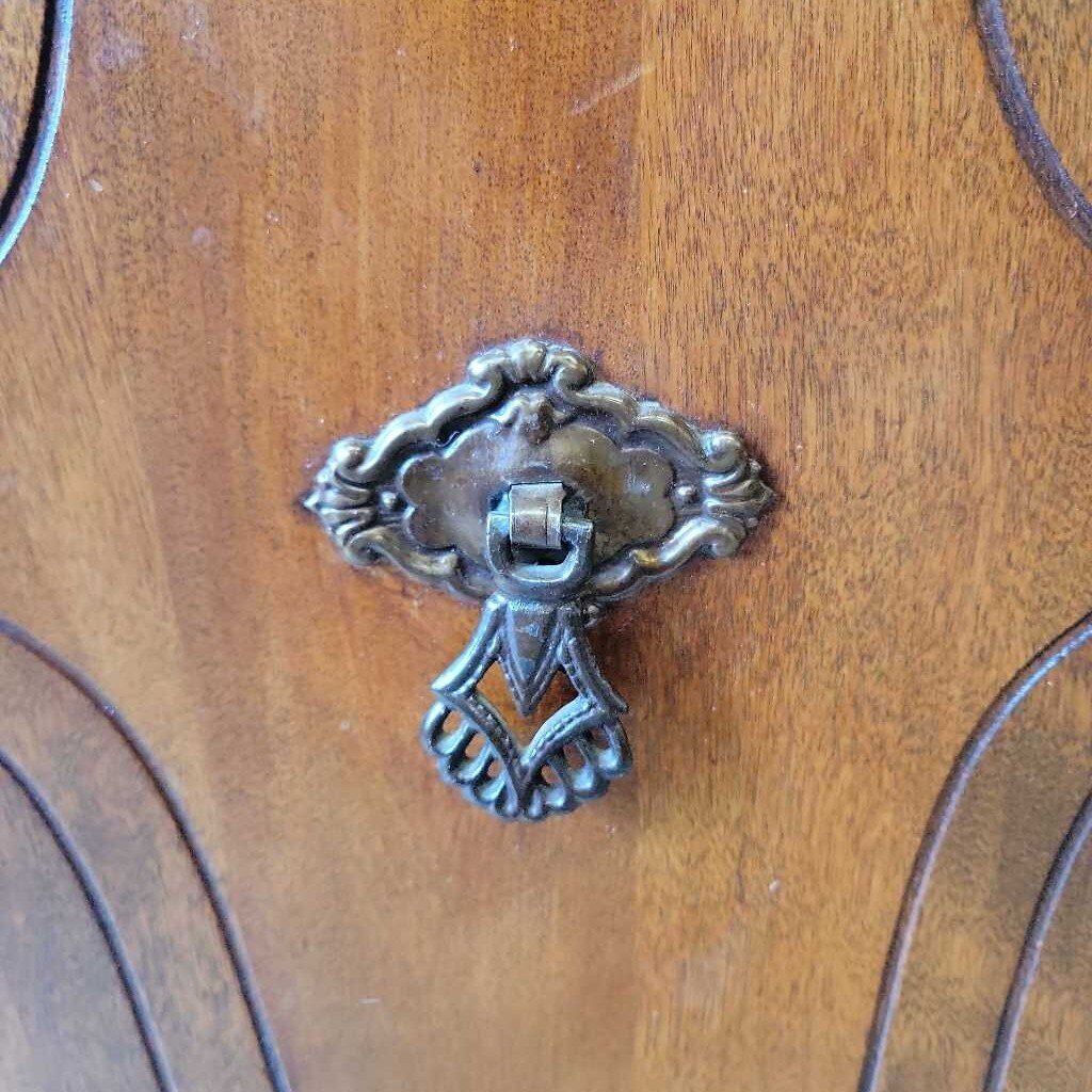 1920's Jacobean style Walnut Sideboard (NS) 305