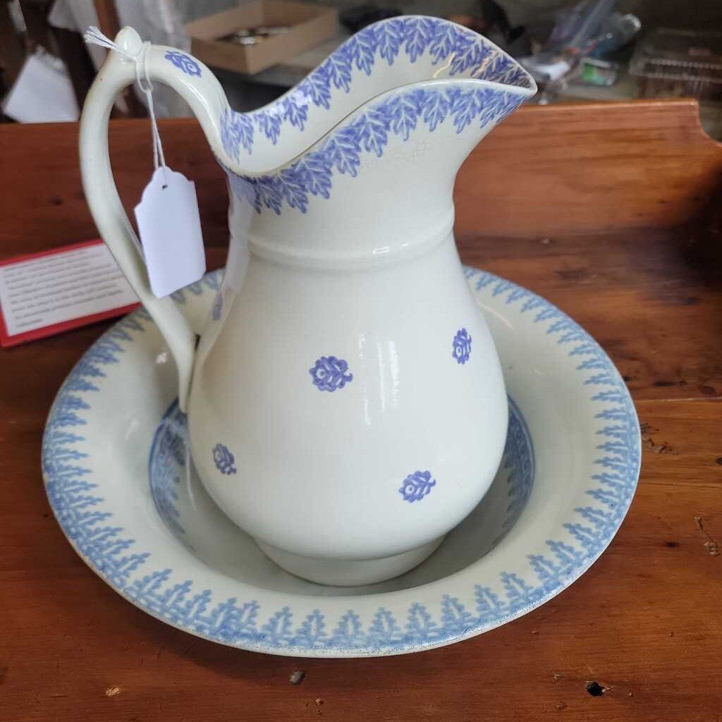 Antique rare sponge decorated 308 (Port Neuf) Que. Pottery Bowl & pitcher set