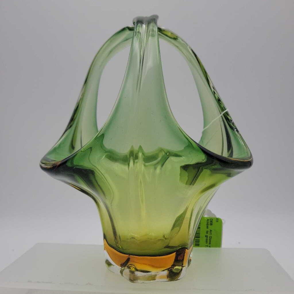Art Glass vase (DEB)