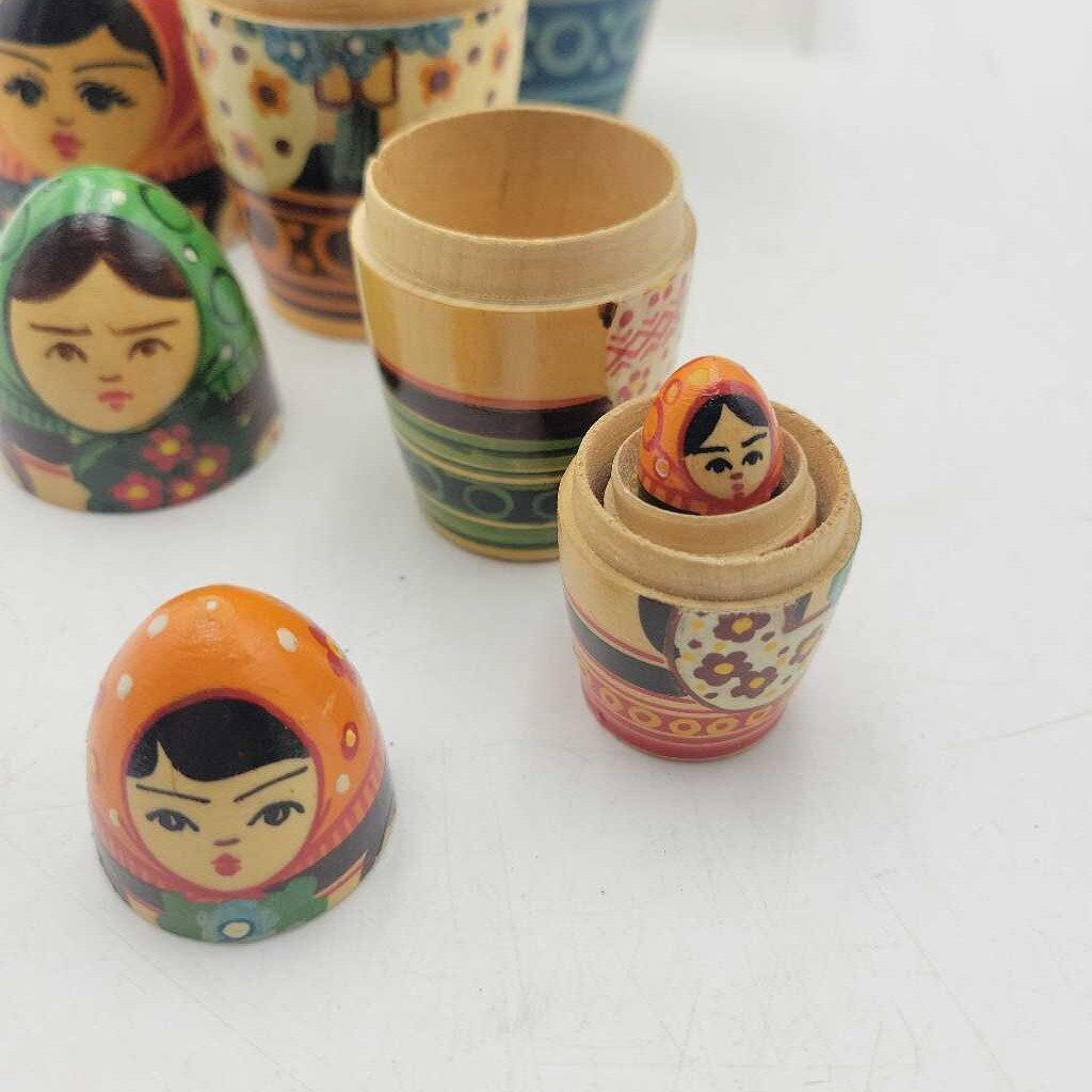 Nesting doll Set (JH49)