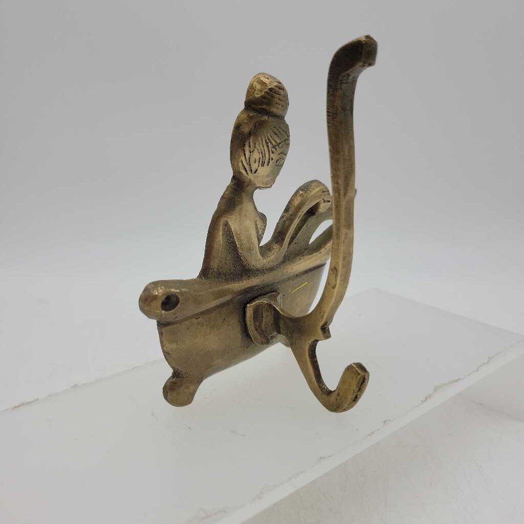 Brass bath hook (US2)