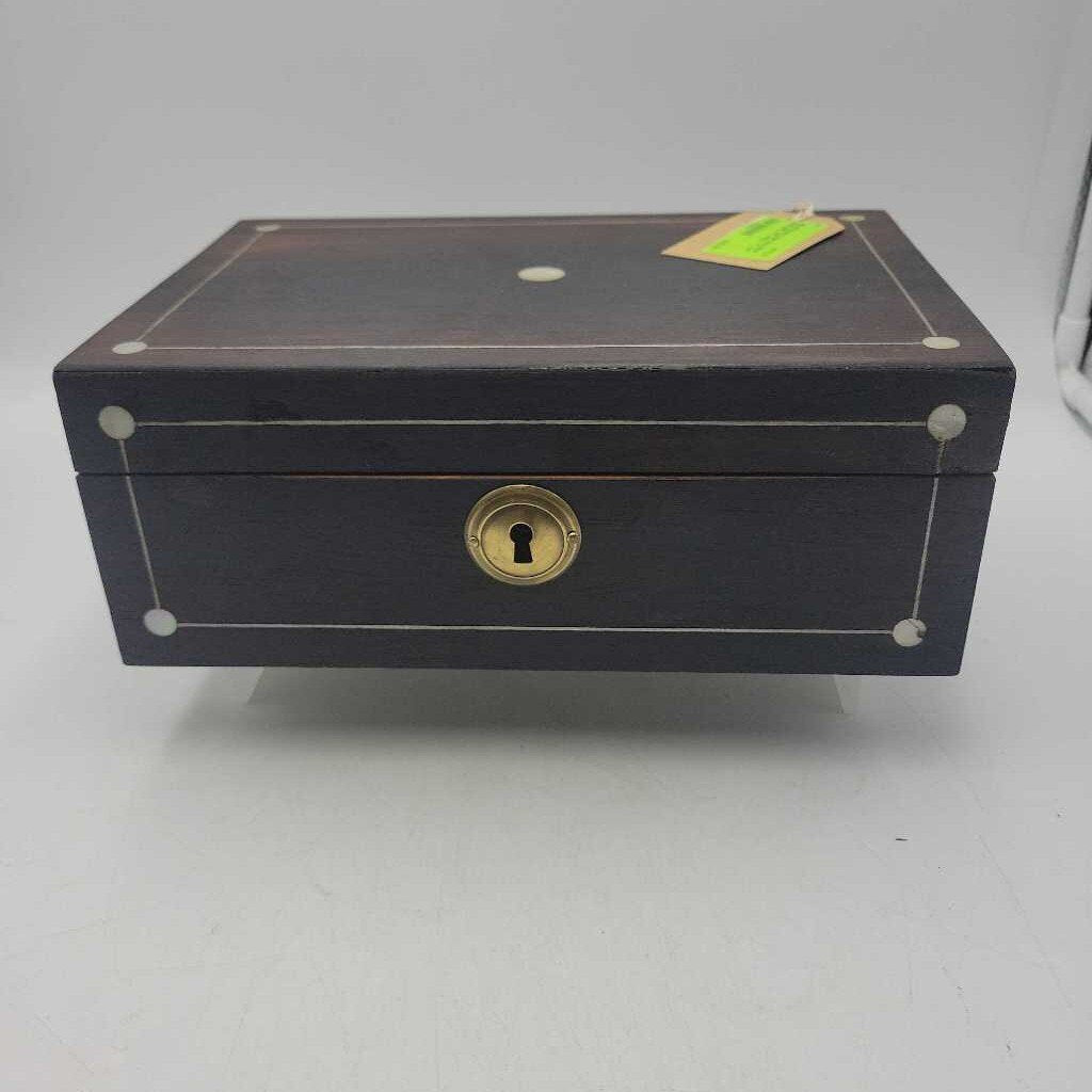 HB-Small Cedar Box MOP inlaid (HB)