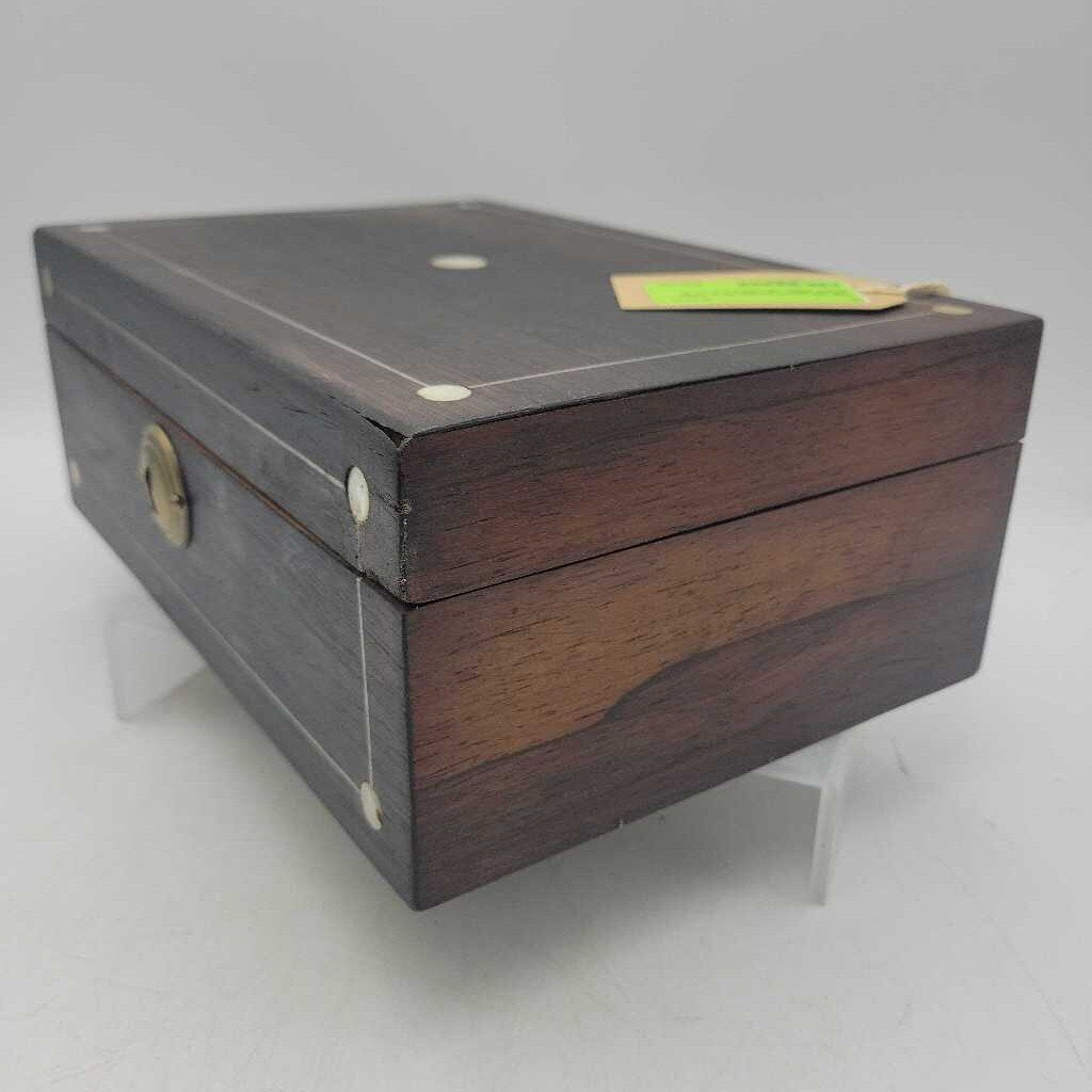 HB-Small Cedar Box MOP inlaid (HB)