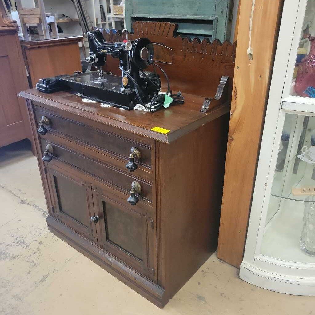 East Lake Wash Stand (YVO) (605)