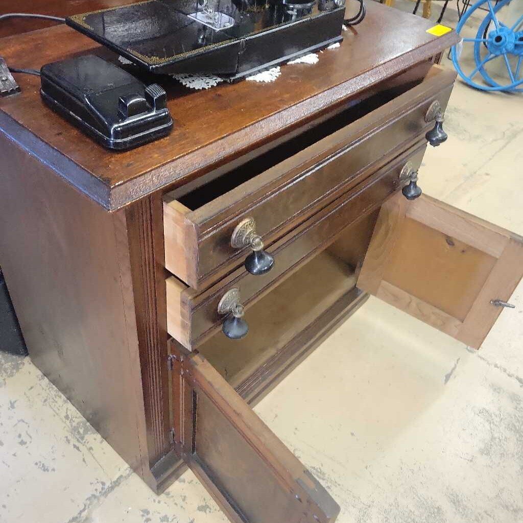 East Lake Wash Stand (YVO) (605)
