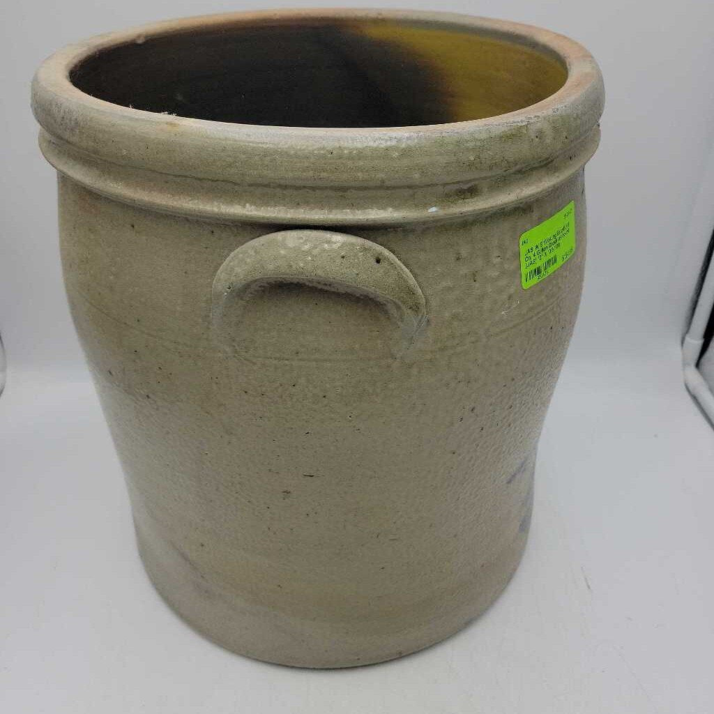 W E Welding Brantford On. 4 Gallon Crock as found (JAS)