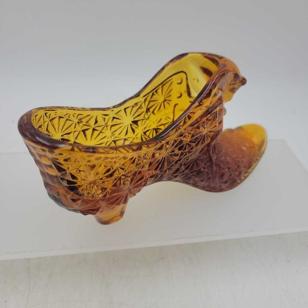 Fenton Glass shoe (KAR)