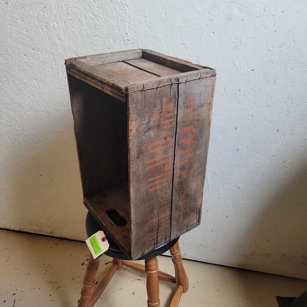 Wishing Well Soda Pop Crate (JAS)