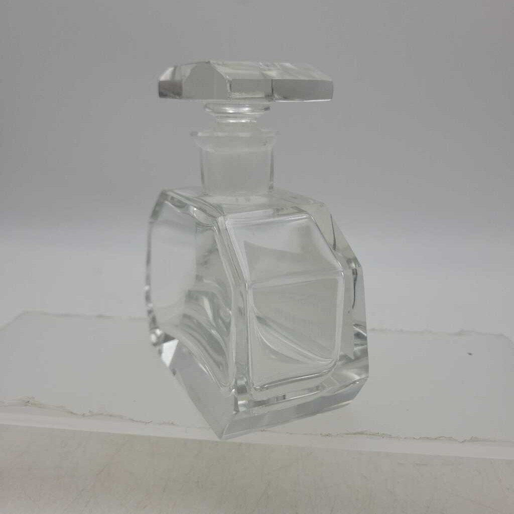 Perfume Bottle w/Flat Top (YVO) (605)