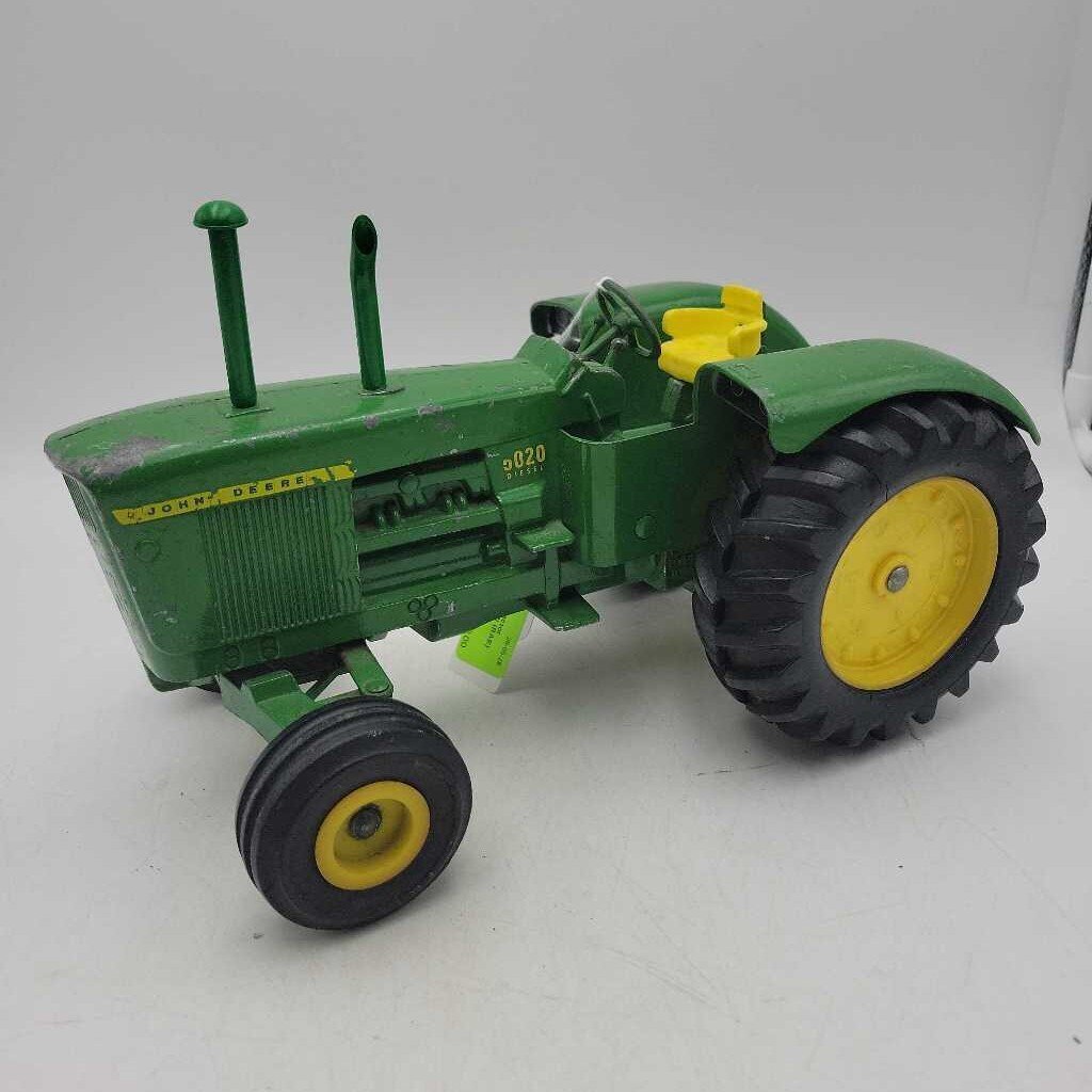 John Deere Tractor Model 5020 Diesel Ertl (RAE)