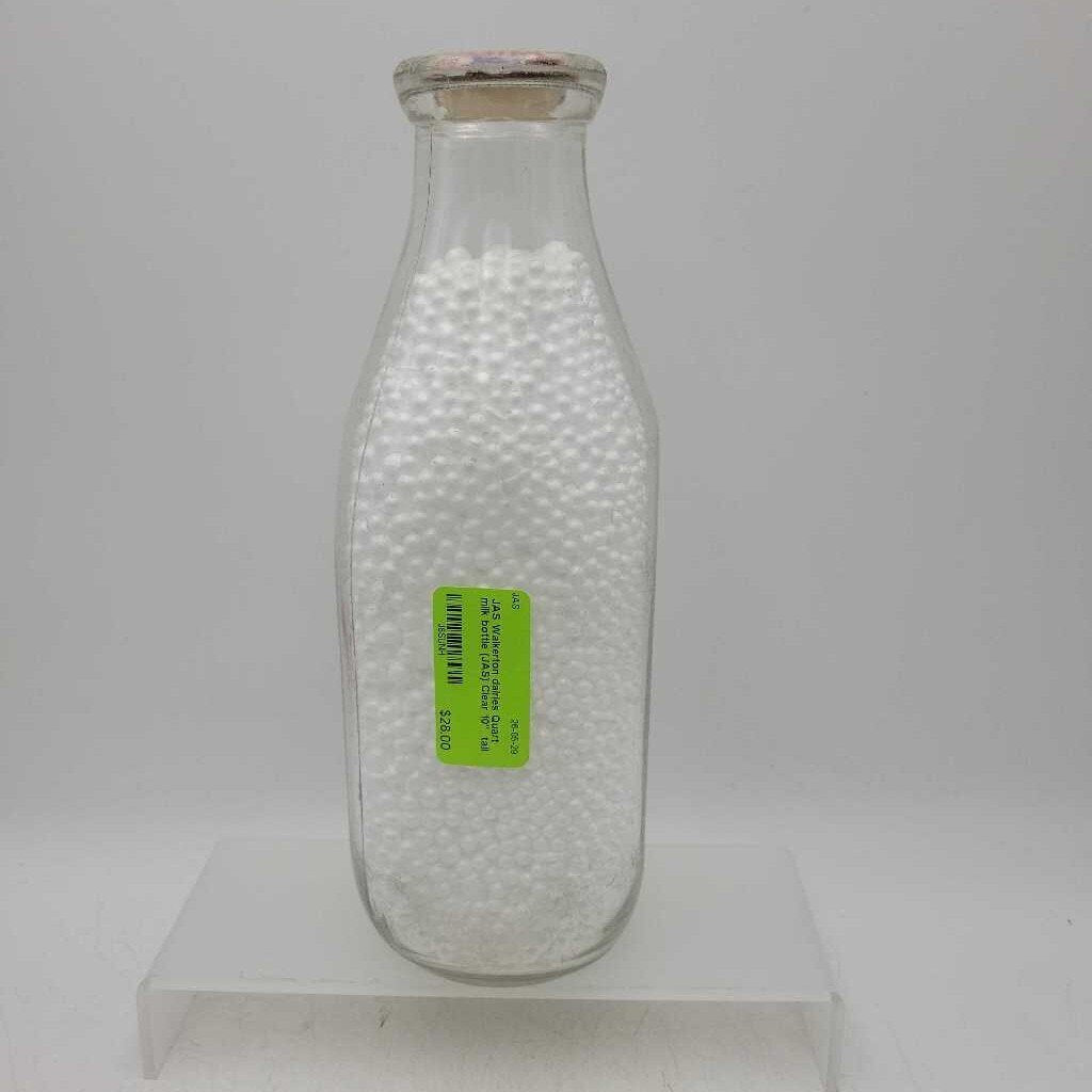 Walkerton dairies Quart milk bottle (JAS)