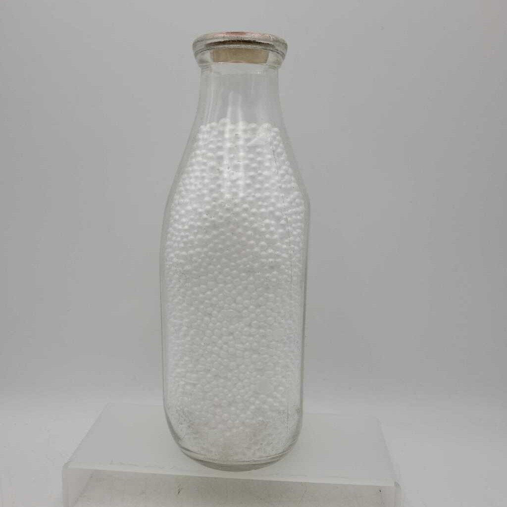 Walkerton dairies Quart milk bottle (JAS)