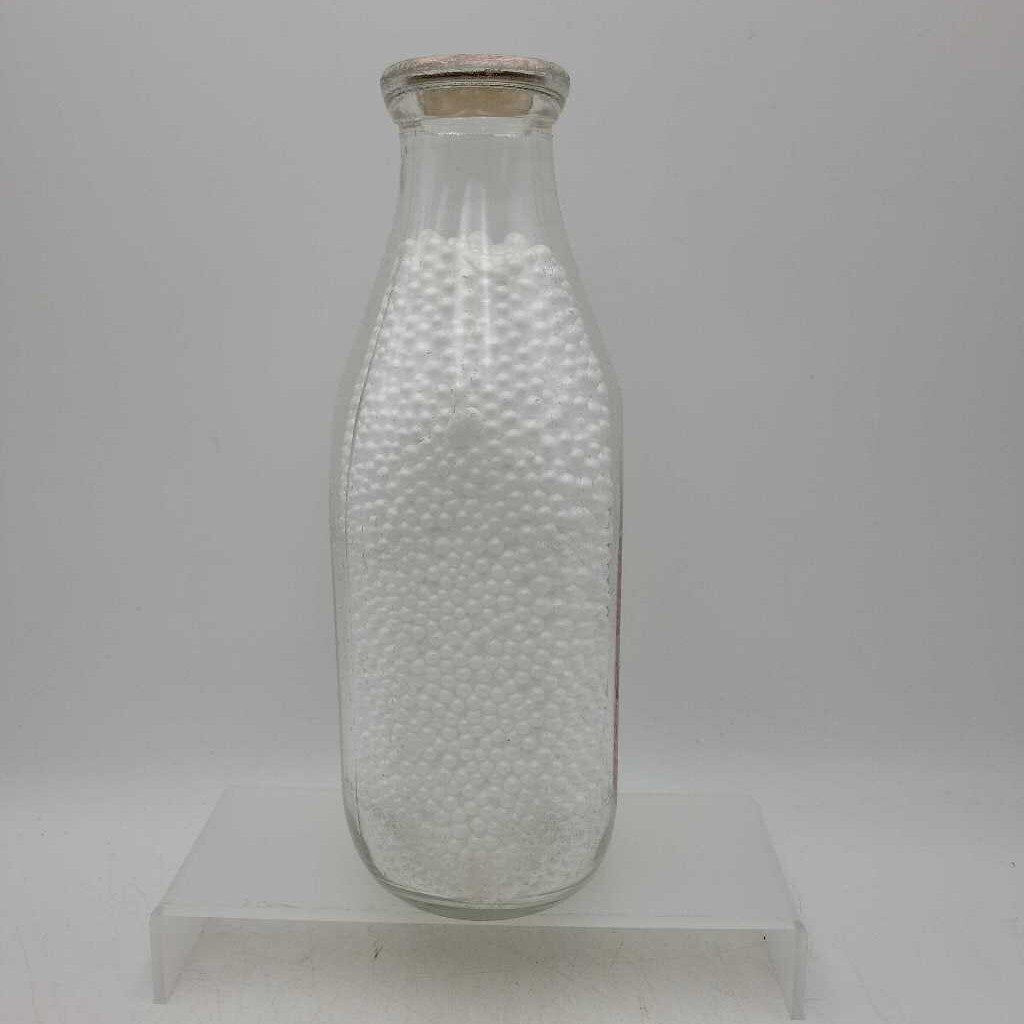 Walkerton dairies Quart milk bottle (JAS)