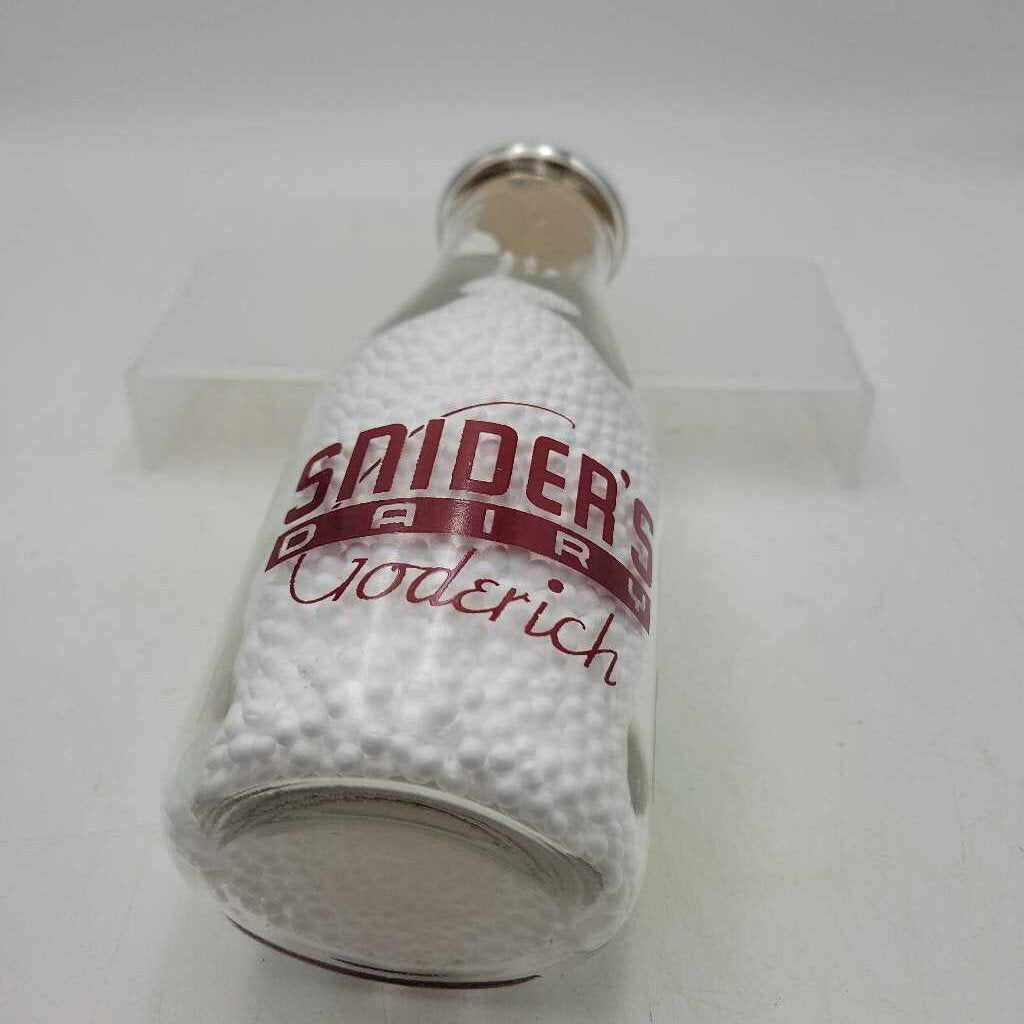 Snider's Dairy pint milk bottle Rare Goderich(JEF)