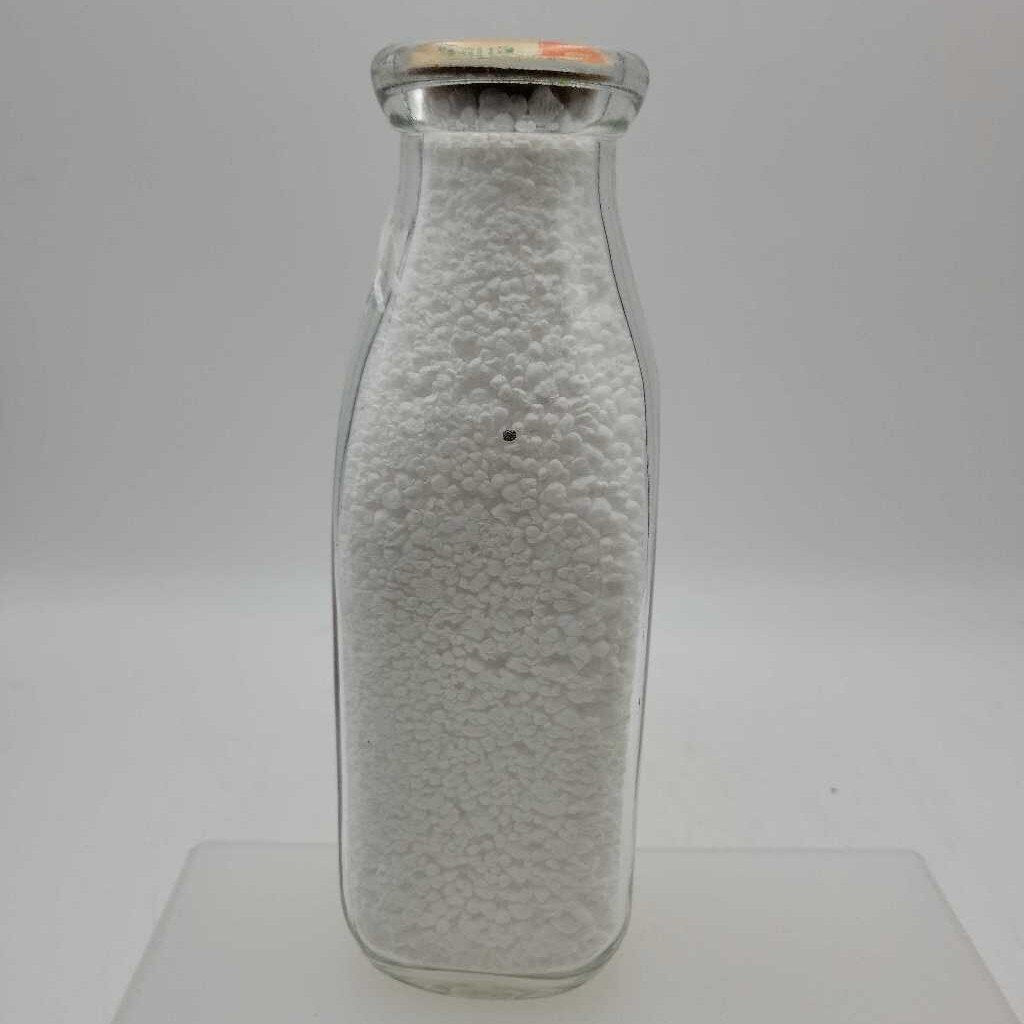 Hewitt's Dairy Pint Milk bottle (DEB)