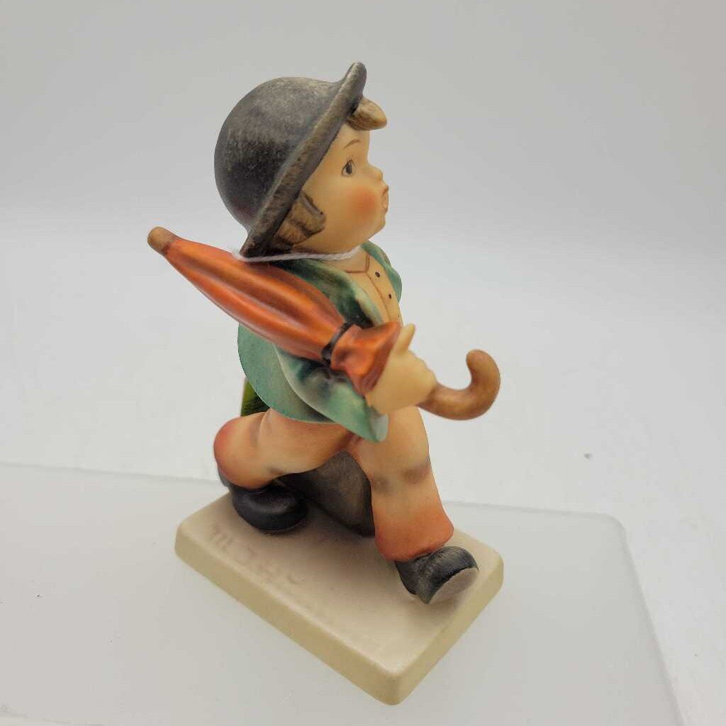 Hummel Figurine "Merry Wanderer" (DEB)