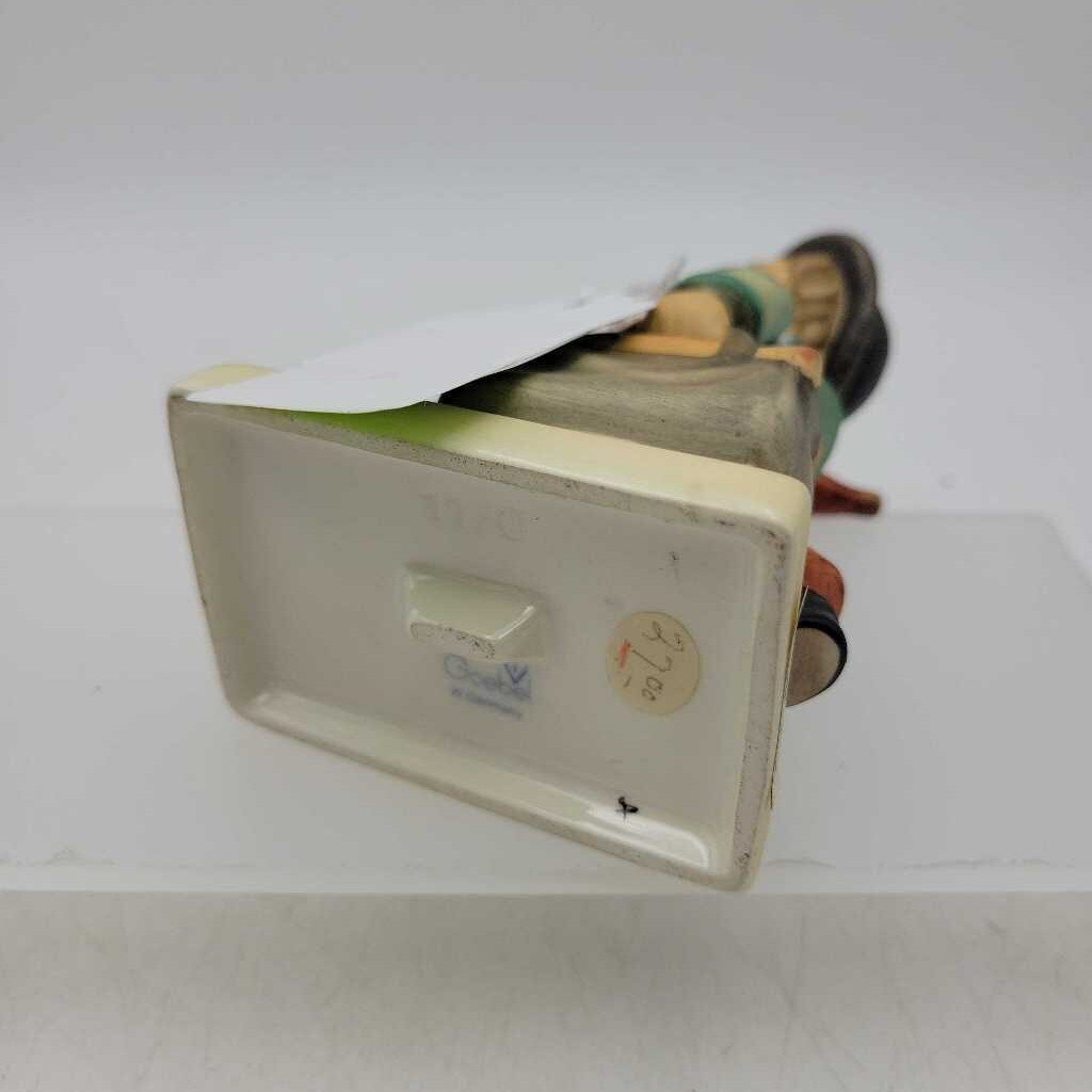 Hummel Figurine "Merry Wanderer" (DEB)