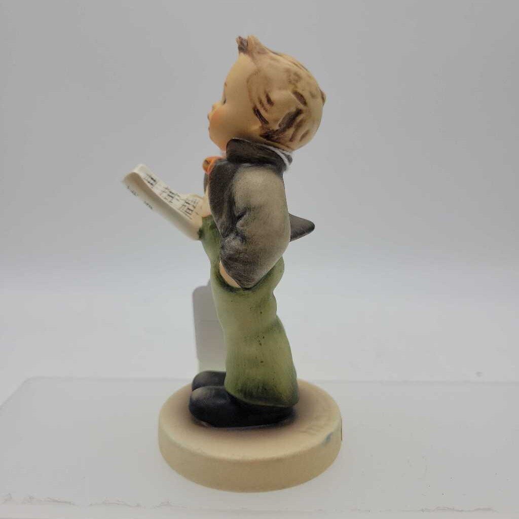 Hummel Figure "Soloist" # 135 (DEB)