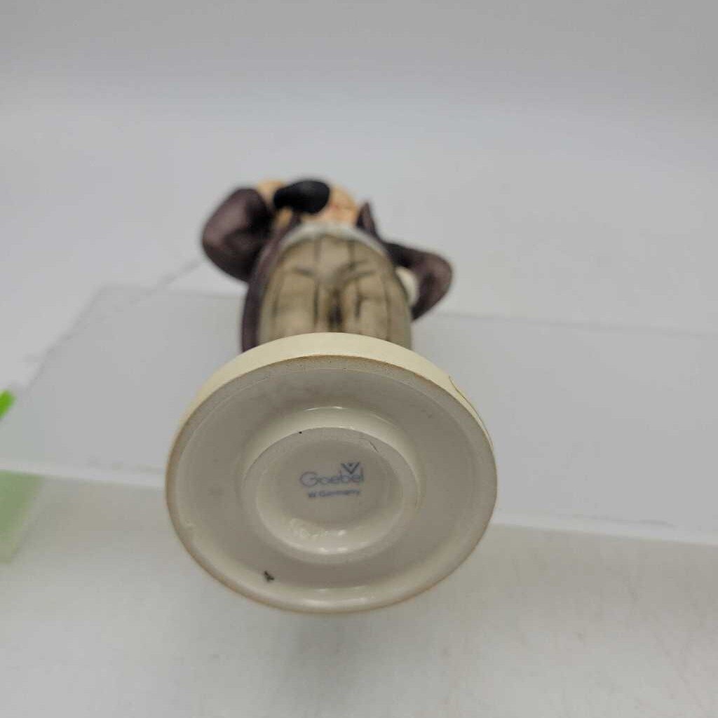 Hummel Figure "Hello" # 124 (DEB)
