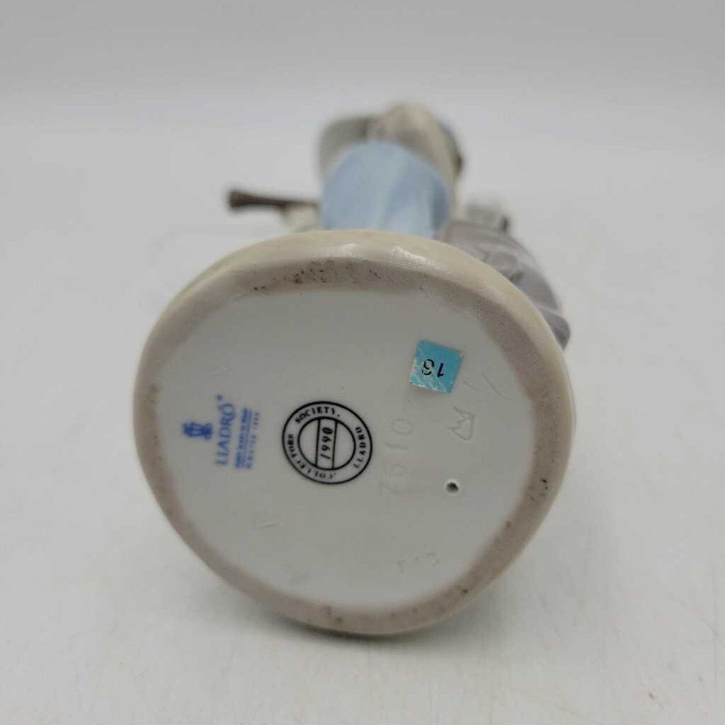 Lladro Boy Baseball (DEB)