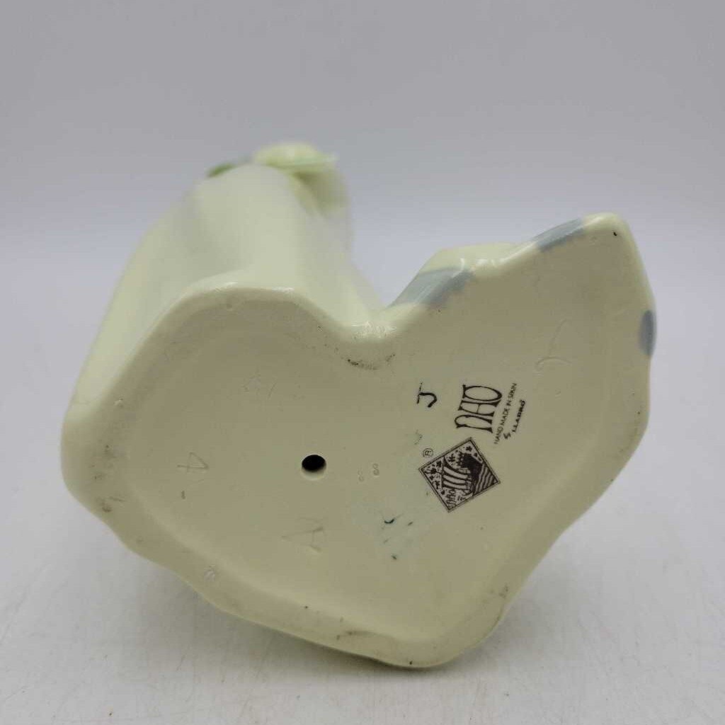 Lladro Nao Girl Figurine (JH49)