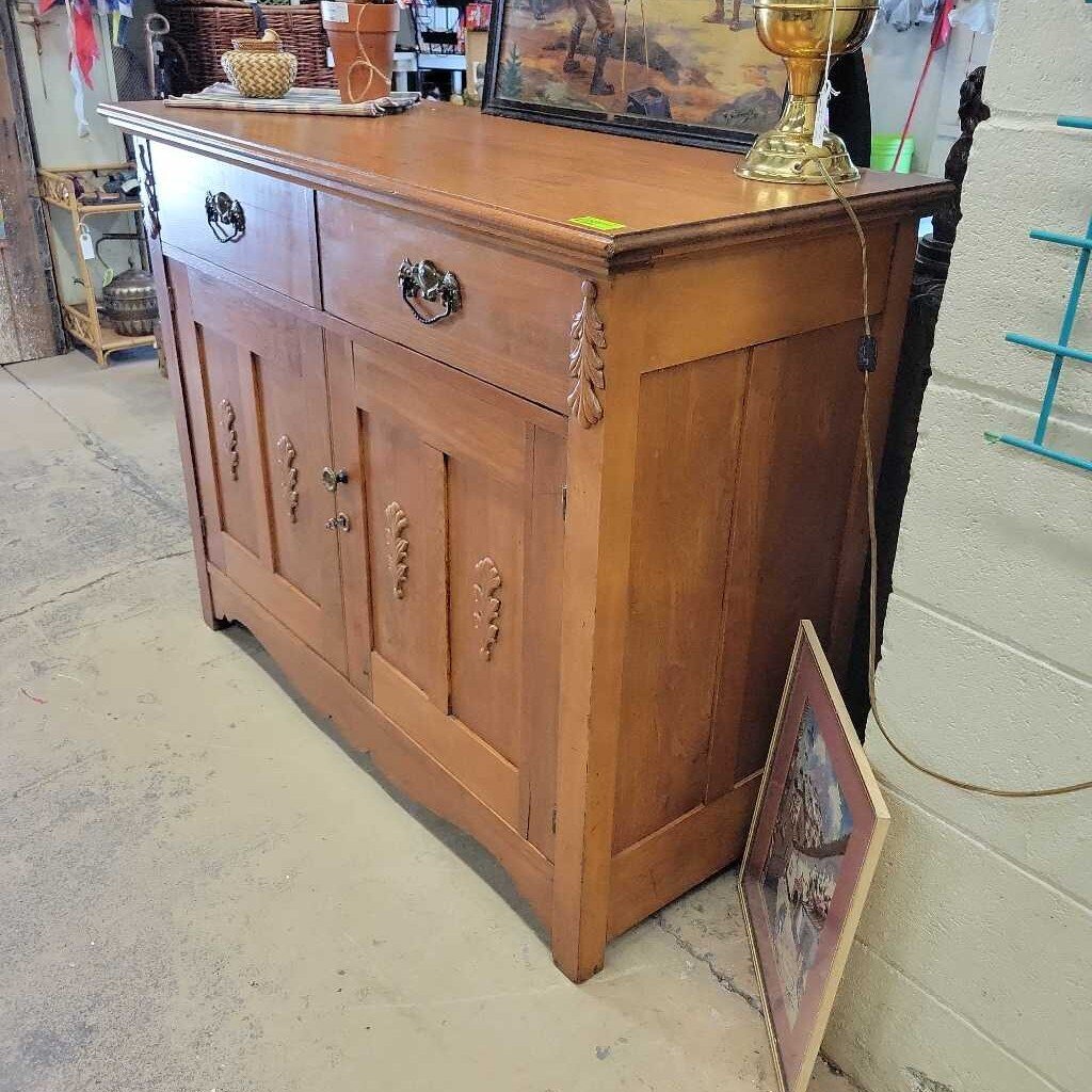 Pine Sideboard w/Key ((YVO) (606)